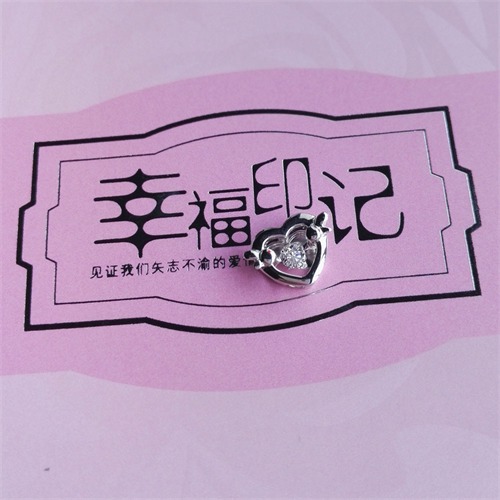 18K金钻石挂坠